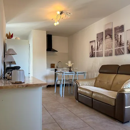 Ti Ponch Rum i privatbostad *